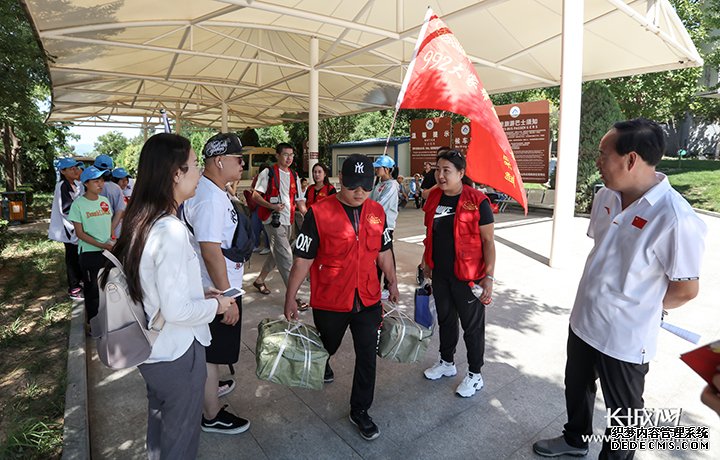 读书，从爱开始 “992大家帮”崆山爱心书屋公益捐书活动捐赠仪式正式启动
